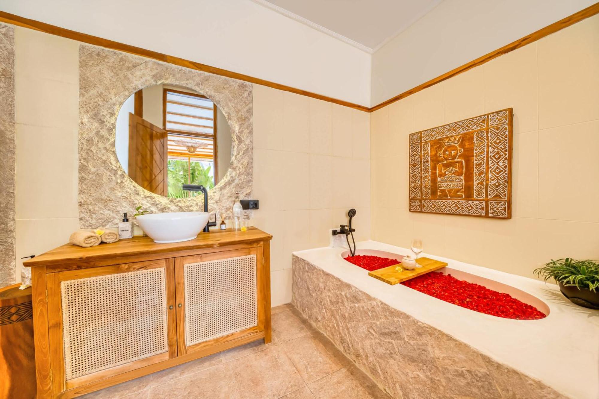 Aztec - 6bdr Private Pool And Garden Villa